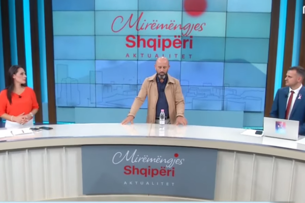 Protesta/ Pedagogët sërish sot në mbështetje të studentëve në orën 10:00 . Bregu: Zgjidhja duhet të jetë politike